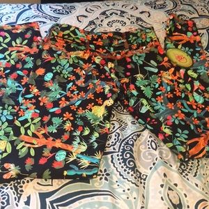 Bundle of 2 Shakti activewear yoga pants!